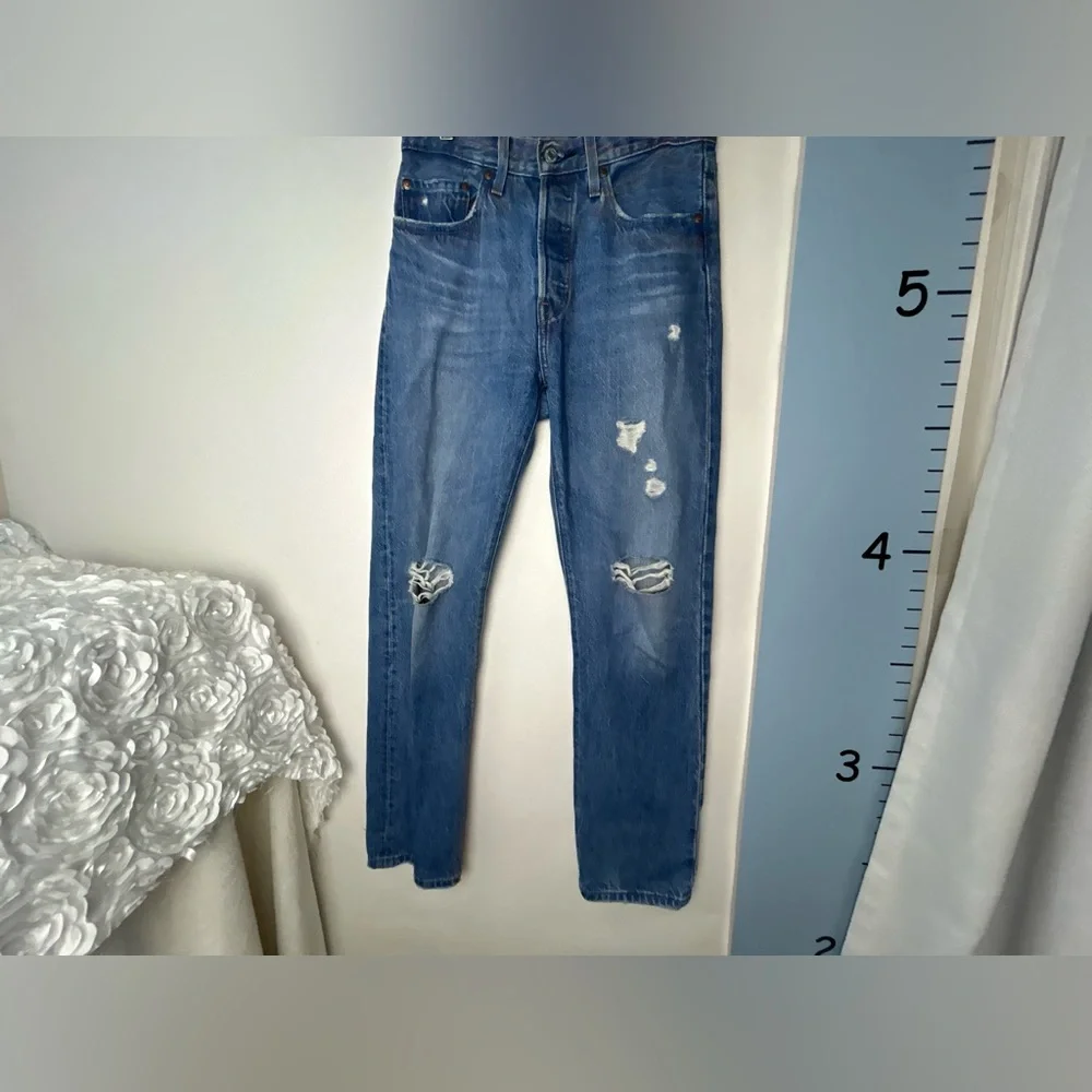 Levi's‎ 501 Distressed Button Fly Blue Jeans 30